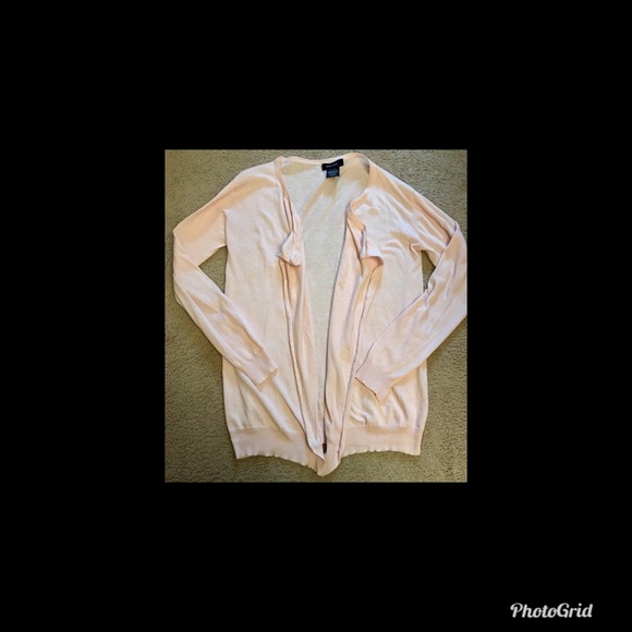 Rose pink cardigan 🌸 - Picture 3 of 4